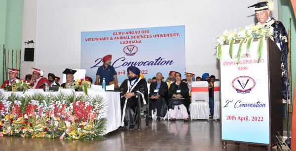 Dr. Inderjeet Singh, Vice Chancellor of University addressing the Students, Faculty & Staff during the 2nd Convocation on 20th April, 2022